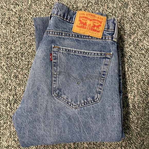 SOLD Levis 501’s - Picture 2 of 6